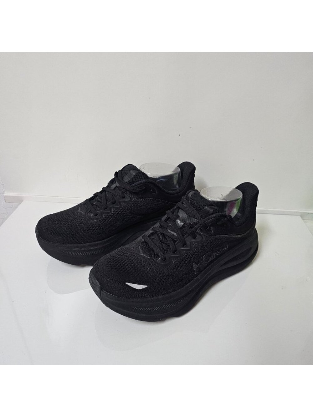Hoka Men's One One Bondi 9 Triple Black Running Shoes size 10